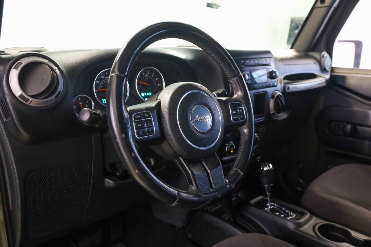Jeep Wrangler Unlimited 4WD 4dr Sport 2015