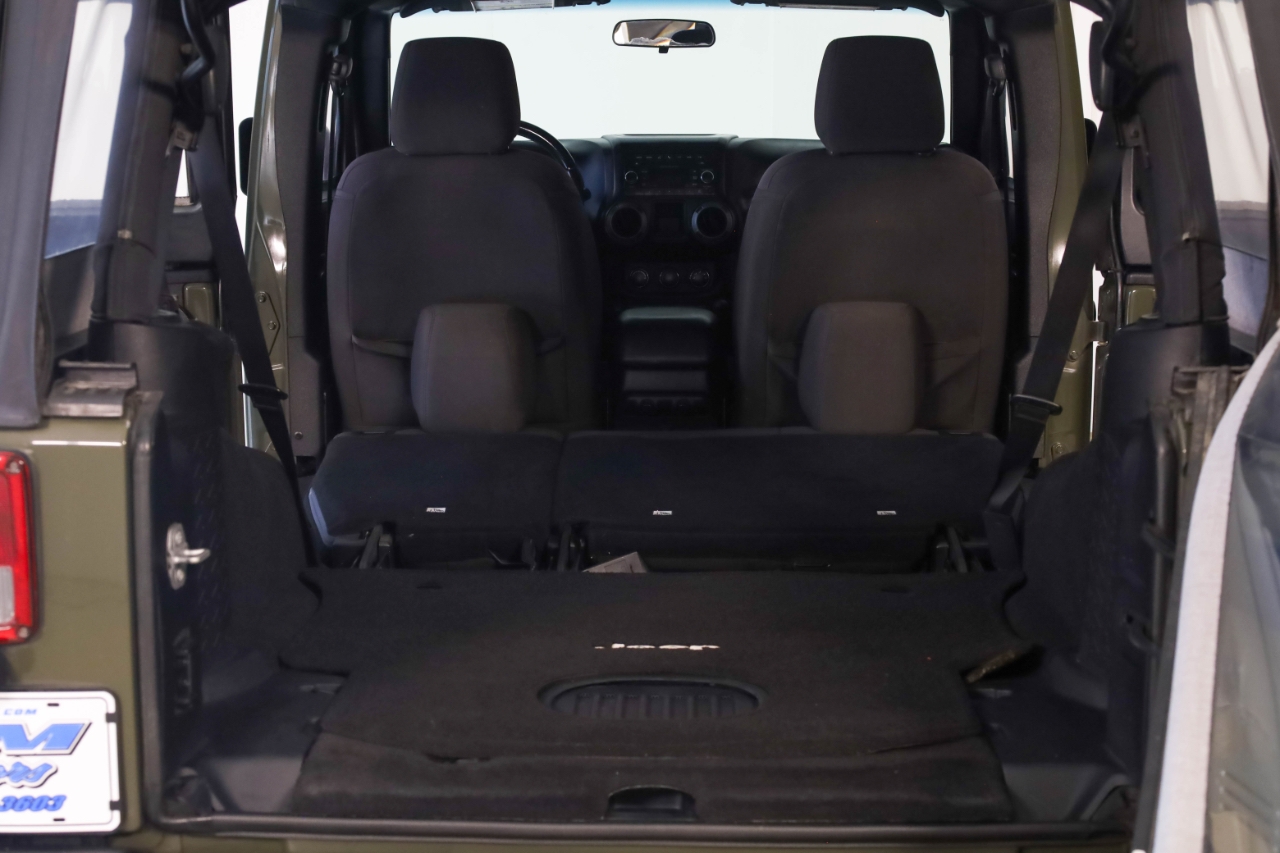 Jeep Wrangler Unlimited 4WD 4dr Sport 2015