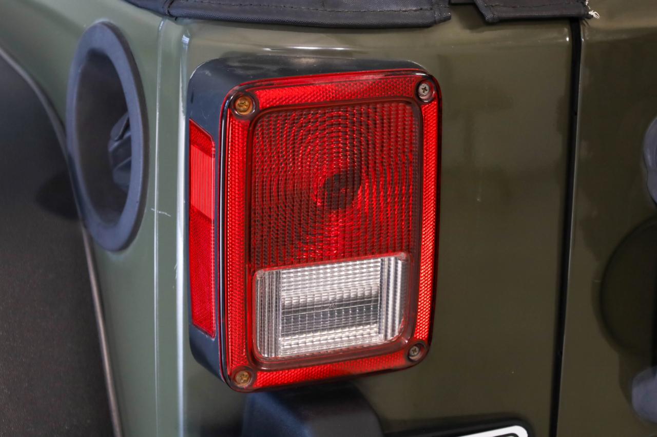 Jeep Wrangler Unlimited 4WD 4dr Sport 2015