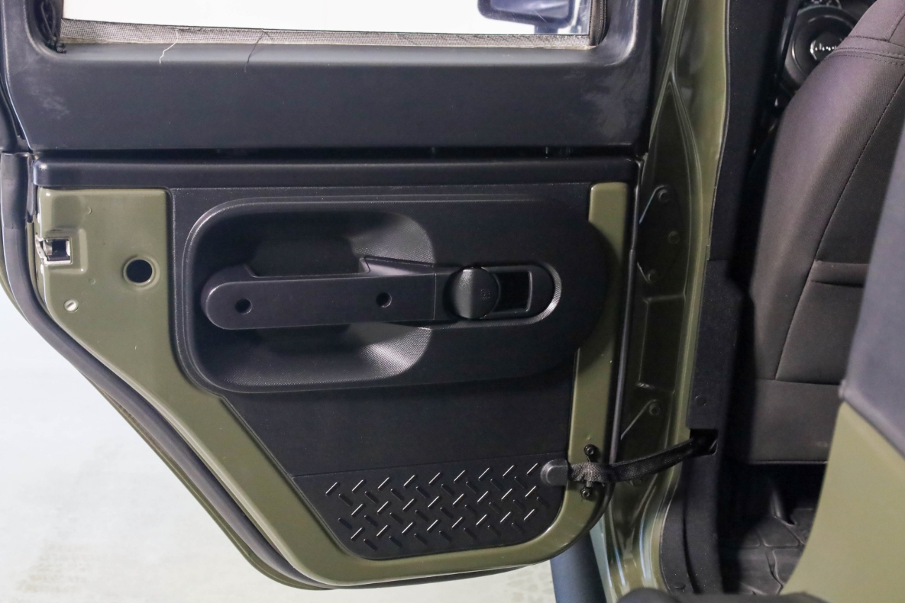 Jeep Wrangler Unlimited 4WD 4dr Sport 2015