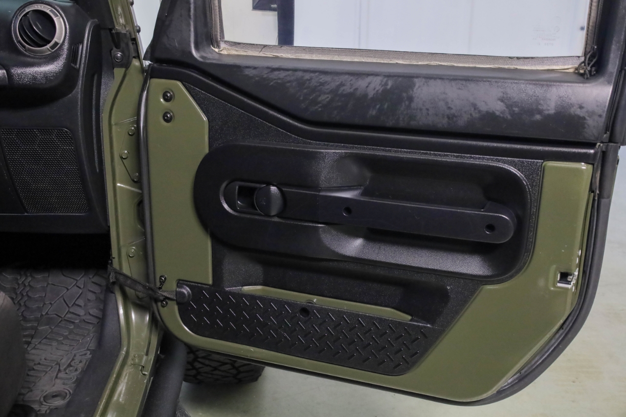 Jeep Wrangler Unlimited 4WD 4dr Sport 2015