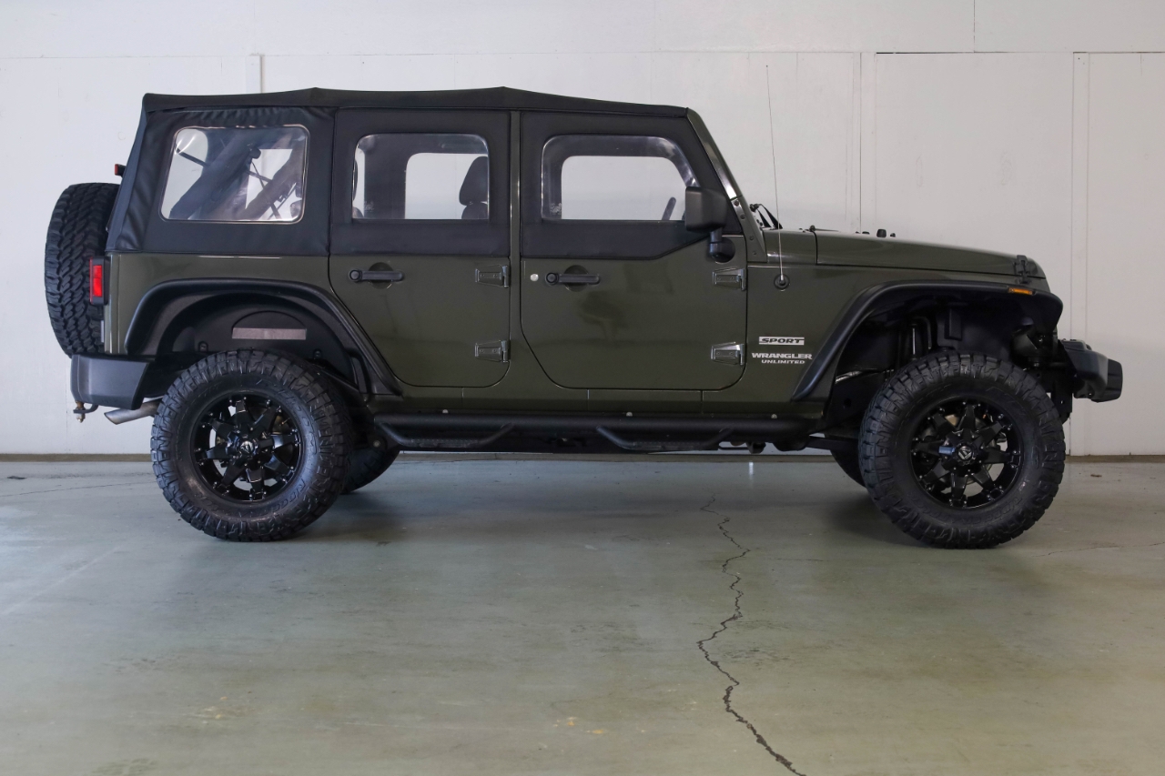 Jeep Wrangler Unlimited 4WD 4dr Sport 2015