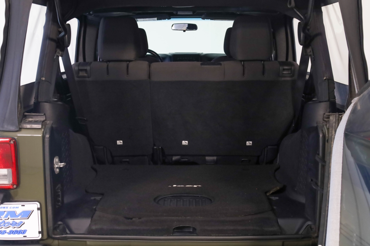 Jeep Wrangler Unlimited 4WD 4dr Sport 2015