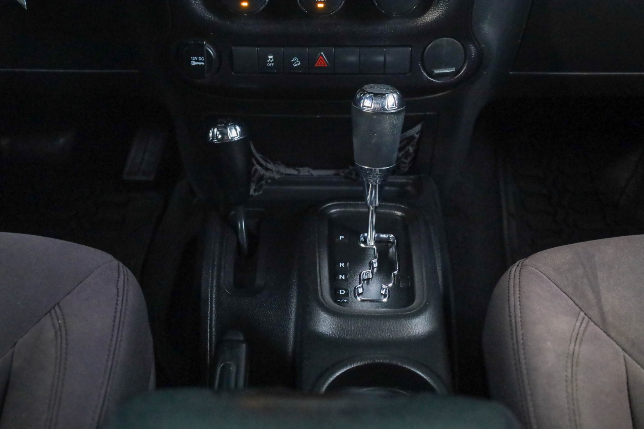 Jeep Wrangler Unlimited 4WD 4dr Sport 2015