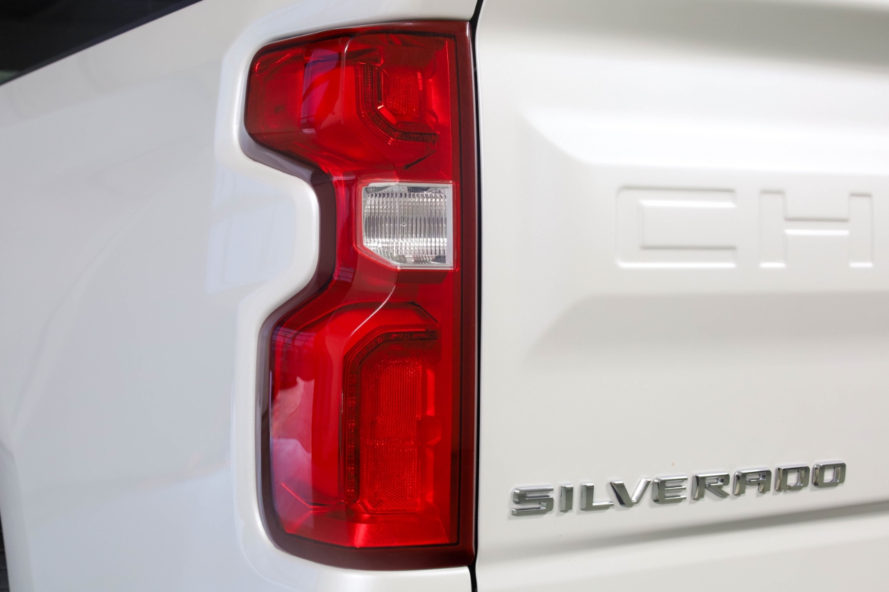 Chevrolet Silverado 1500 4WD Crew Cab 147" High Country 2020 Chevrolet Silverado 1500 4WD Crew Cab 147" High Country 2020