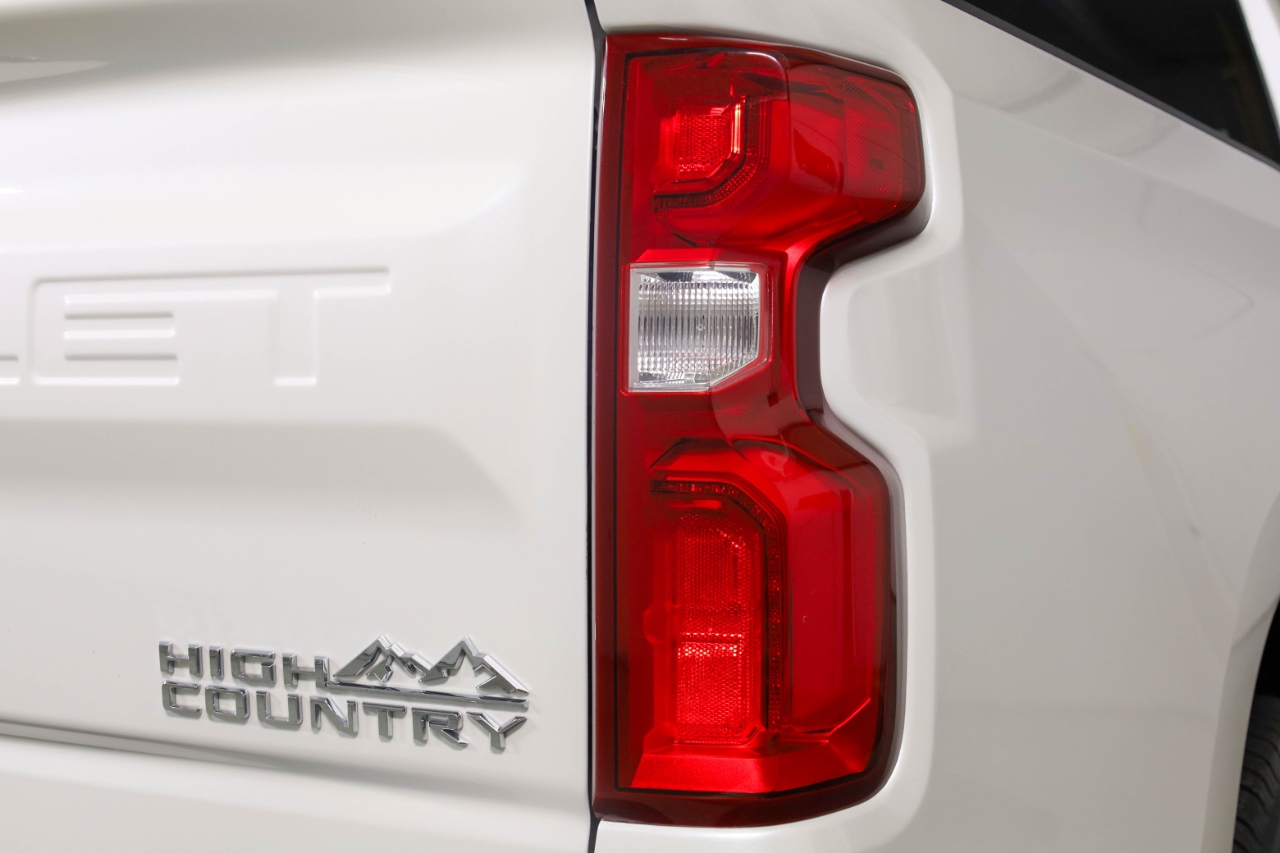 Chevrolet Silverado 1500 4WD Crew Cab 147" High Country 2020 Chevrolet Silverado 1500 4WD Crew Cab 147" High Country 2020