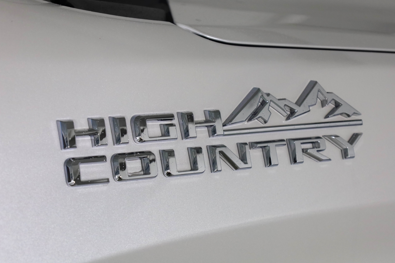 Chevrolet Silverado 1500 4WD Crew Cab 147" High Country 2020 Chevrolet Silverado 1500 4WD Crew Cab 147" High Country 2020