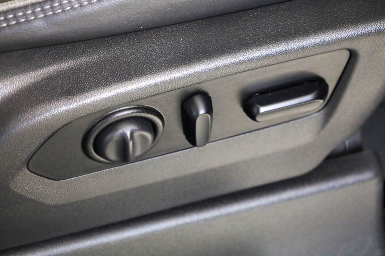 Chevrolet Silverado 1500 4WD Crew Cab 147" High Country 2020 Chevrolet Silverado 1500 4WD Crew Cab 147" High Country 2020