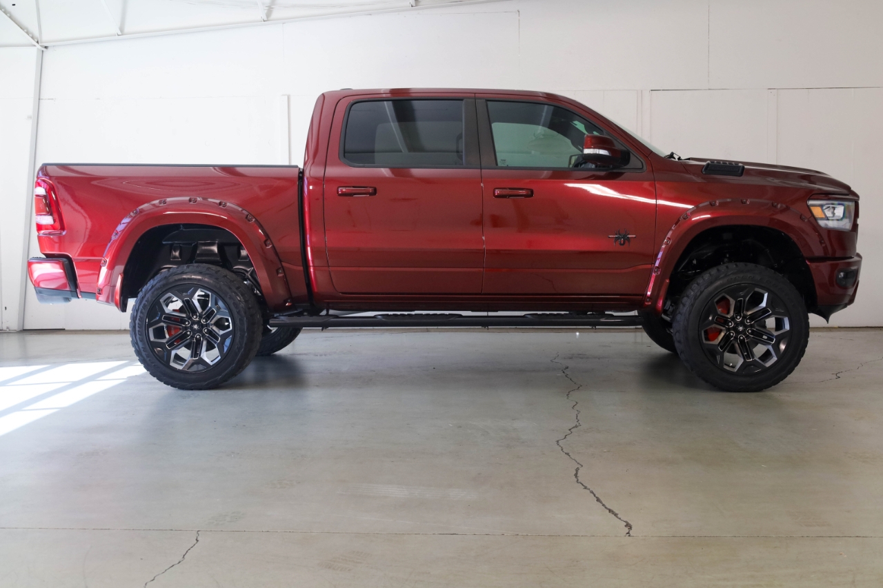 RAM 1500 Big Horn 4x4 Crew Cab 5'7" Box 2021 RAM 1500 Big Horn 4x4 Crew Cab 5'7" Box 2021