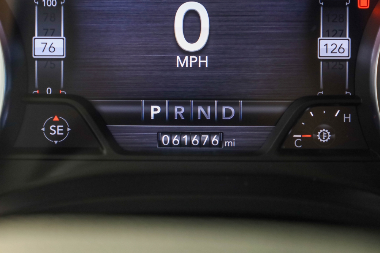 RAM 1500 Big Horn 4x4 Crew Cab 5'7" Box 2021 RAM 1500 Big Horn 4x4 Crew Cab 5'7" Box 2021