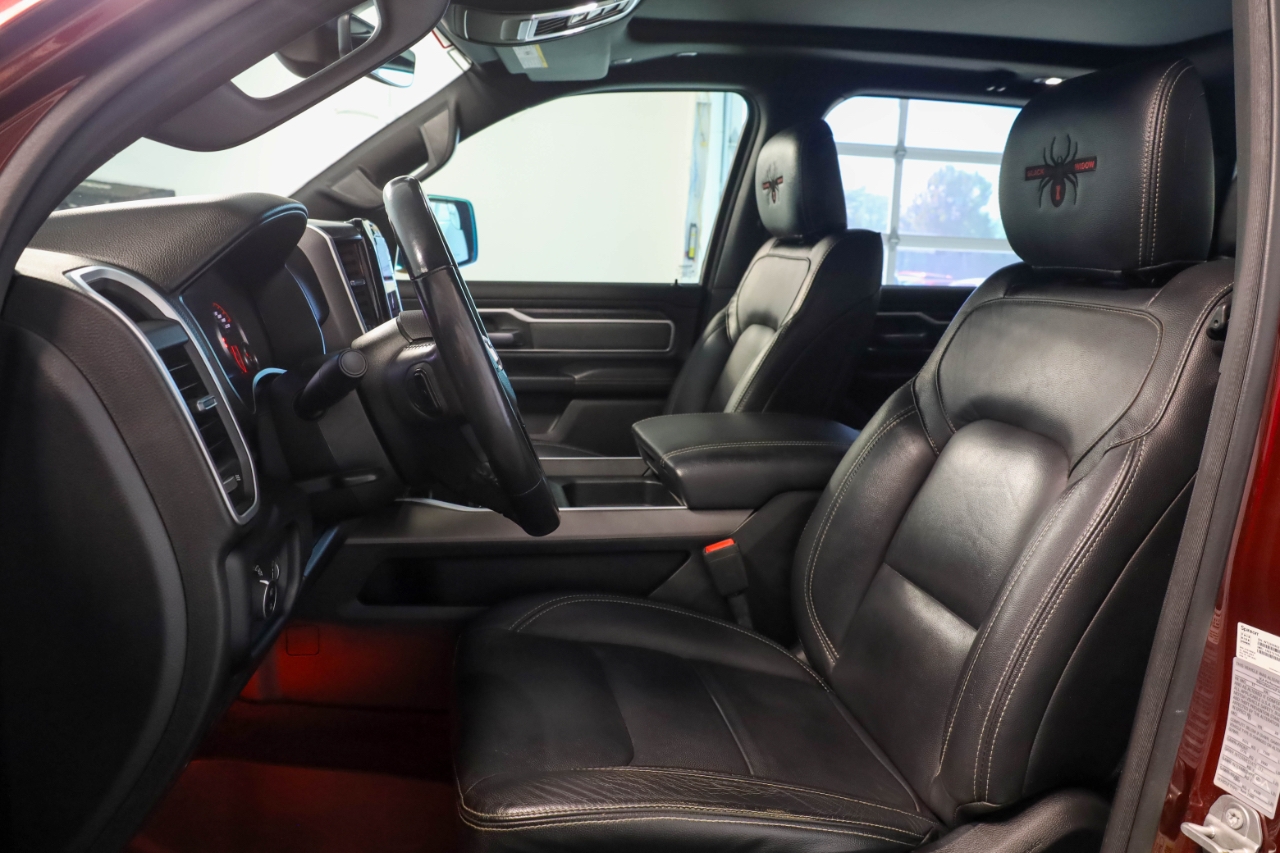 RAM 1500 Big Horn 4x4 Crew Cab 5'7" Box 2021 RAM 1500 Big Horn 4x4 Crew Cab 5'7" Box 2021