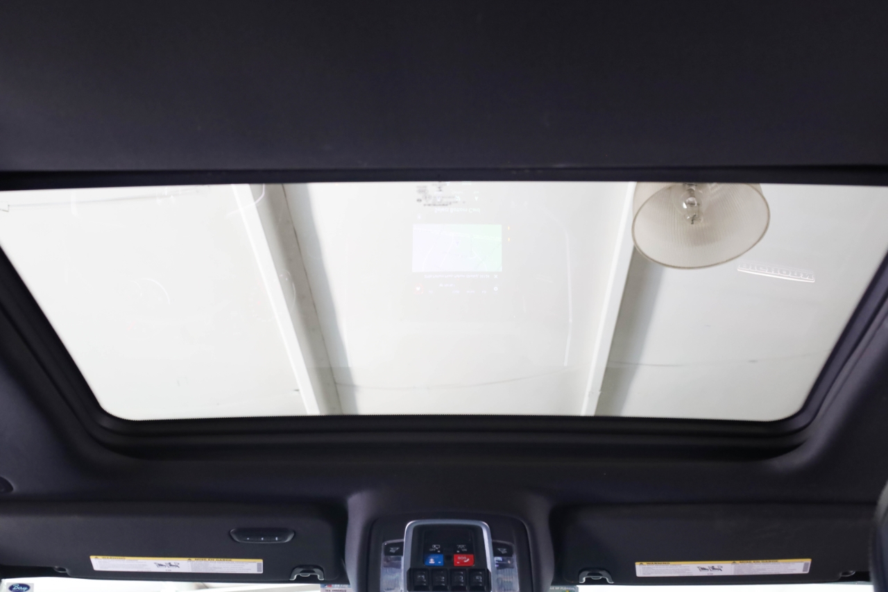 RAM 1500 Big Horn 4x4 Crew Cab 5'7" Box 2021 RAM 1500 Big Horn 4x4 Crew Cab 5'7" Box 2021