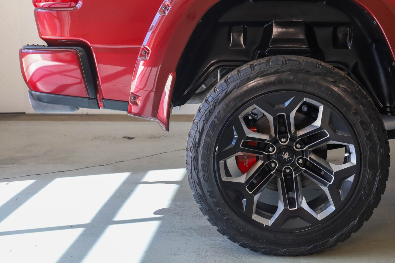 RAM 1500 Big Horn 4x4 Crew Cab 5'7" Box 2021 RAM 1500 Big Horn 4x4 Crew Cab 5'7" Box 2021