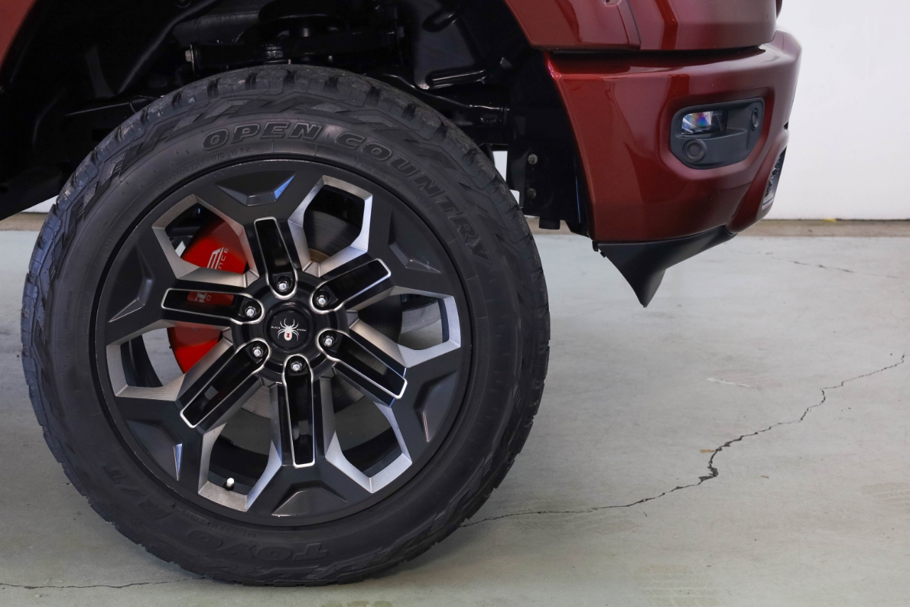 RAM 1500 Big Horn 4x4 Crew Cab 5'7" Box 2021 RAM 1500 Big Horn 4x4 Crew Cab 5'7" Box 2021