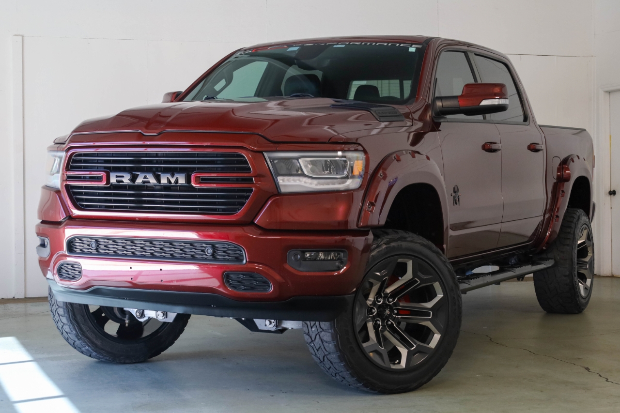 RAM 1500 Big Horn 4x4 Crew Cab 5'7" Box 2021 RAM 1500 Big Horn 4x4 Crew Cab 5'7" Box 2021