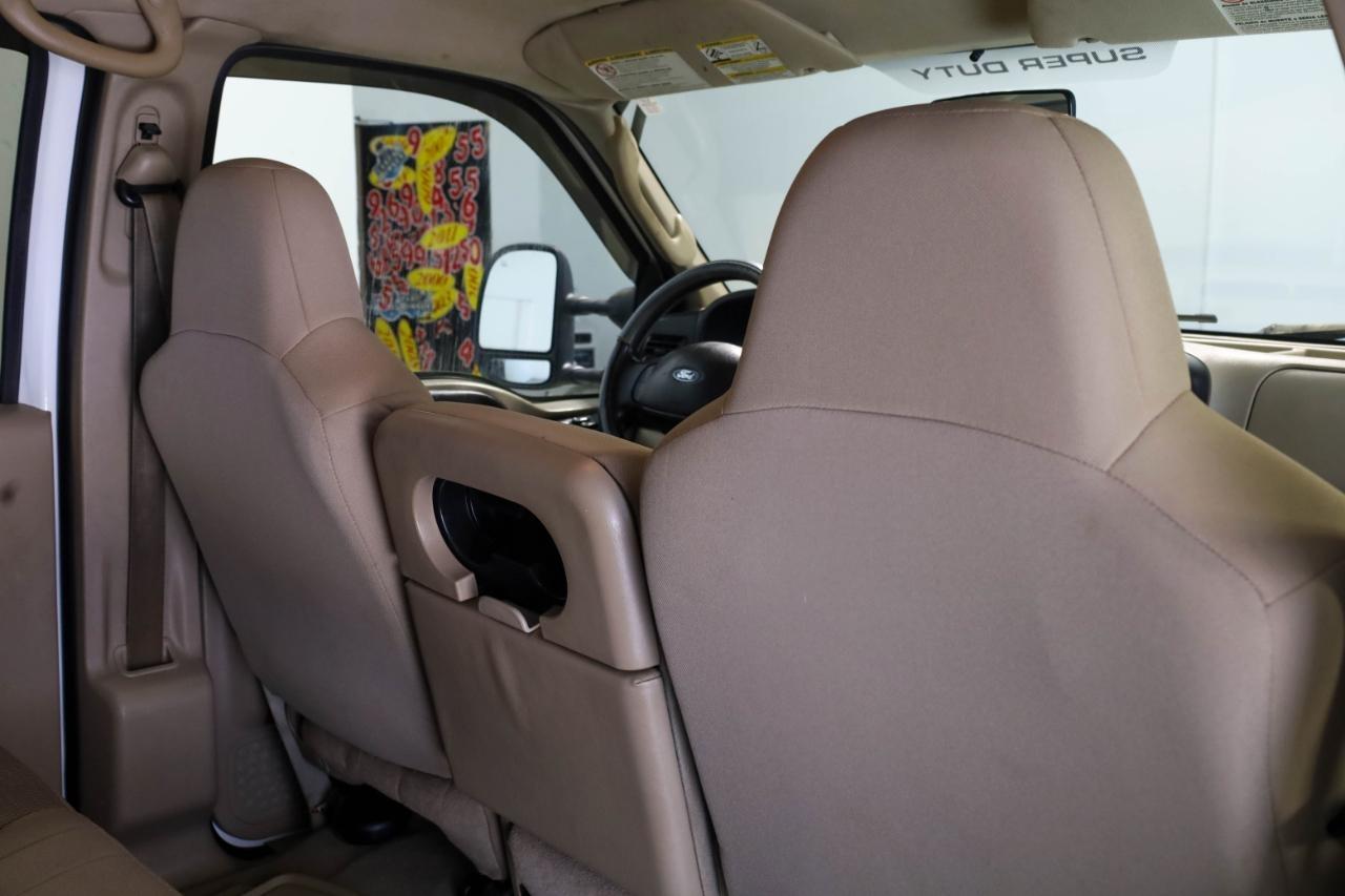 Ford Super Duty F-250 2WD Crew Cab 156" King Ranch 2007