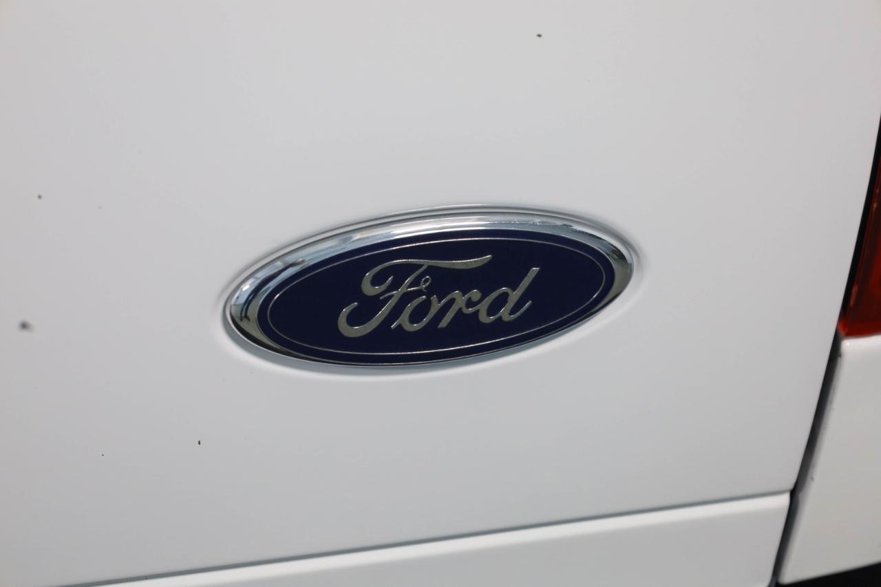 Ford Super Duty F-250 2WD Crew Cab 156" King Ranch 2007