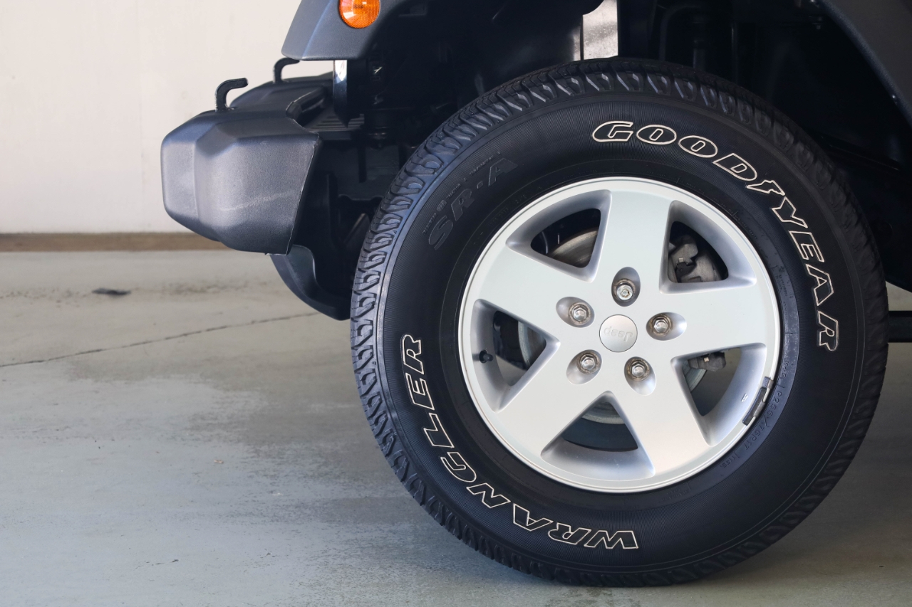 Jeep Wrangler 4WD 2dr Sport 2014 Jeep Wrangler 4WD 2dr Sport 2014