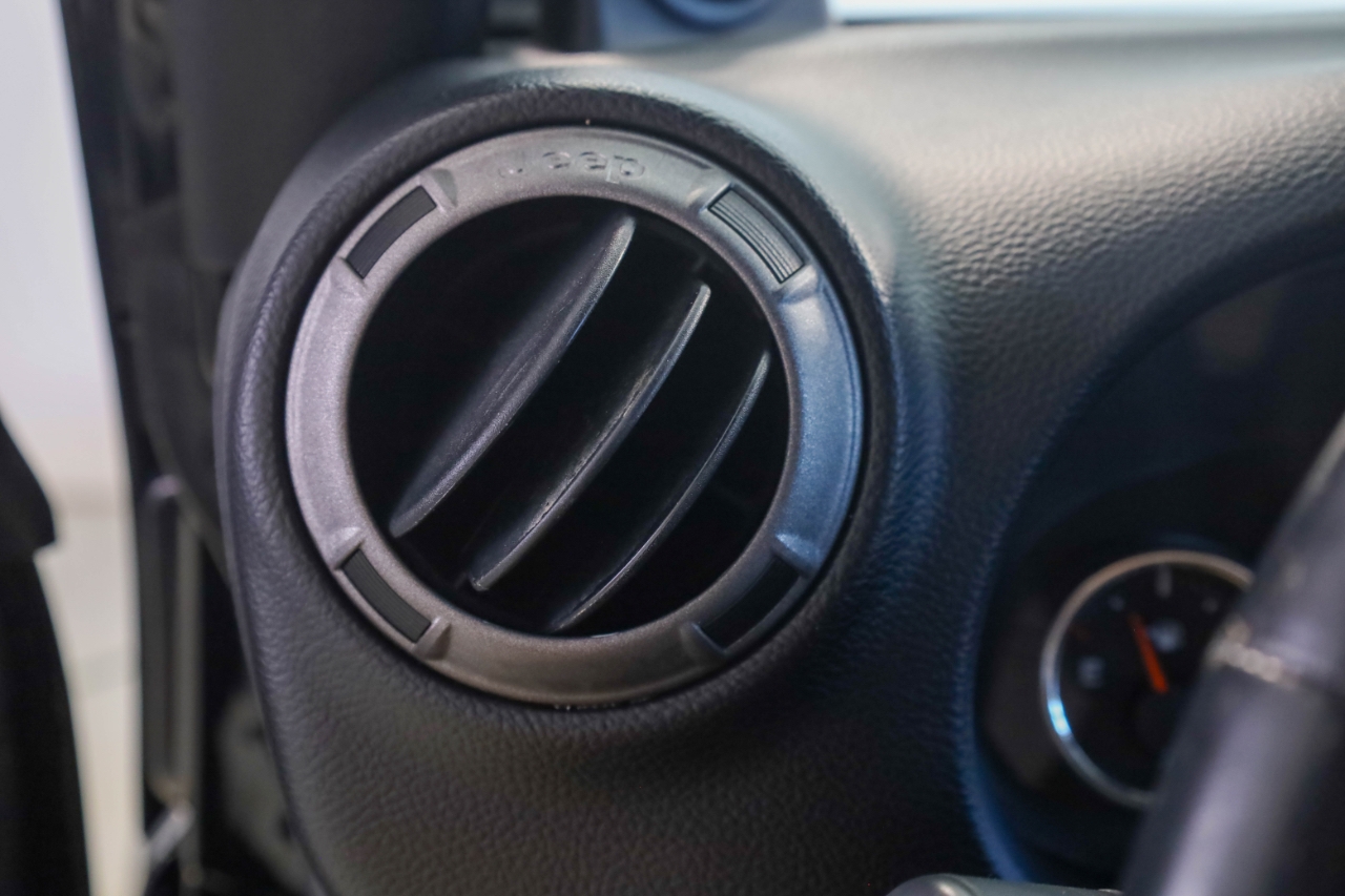 Jeep Wrangler 4WD 2dr Sport 2014