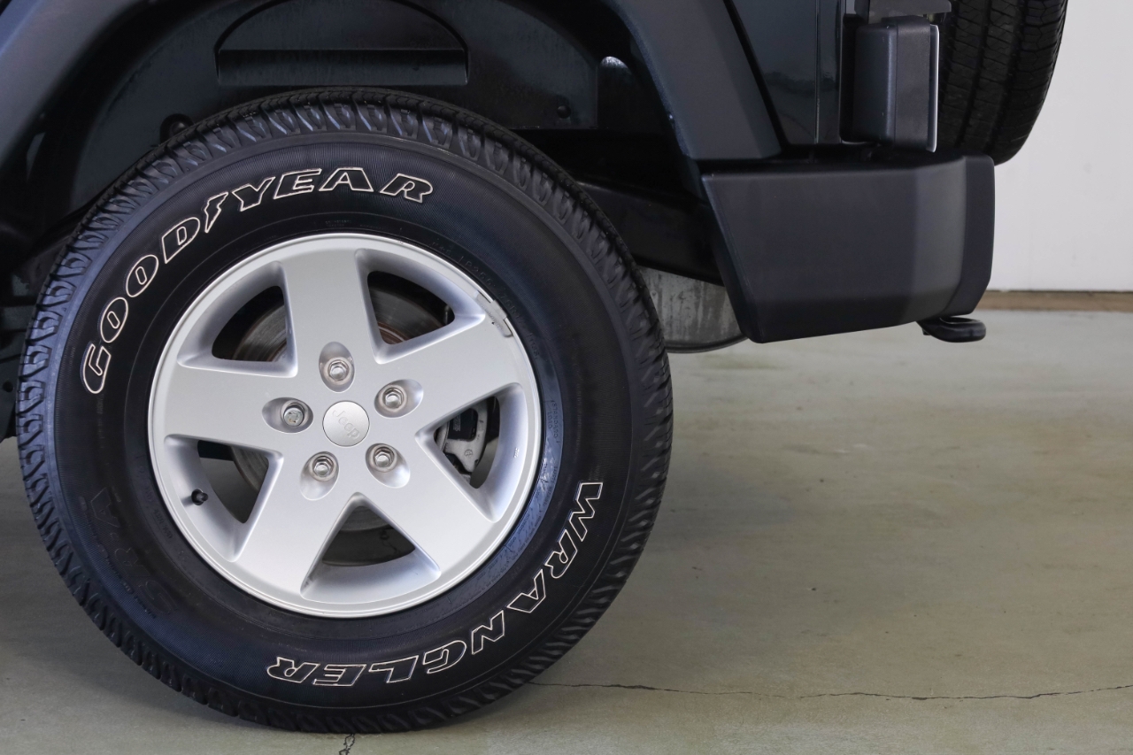 Jeep Wrangler 4WD 2dr Sport 2014