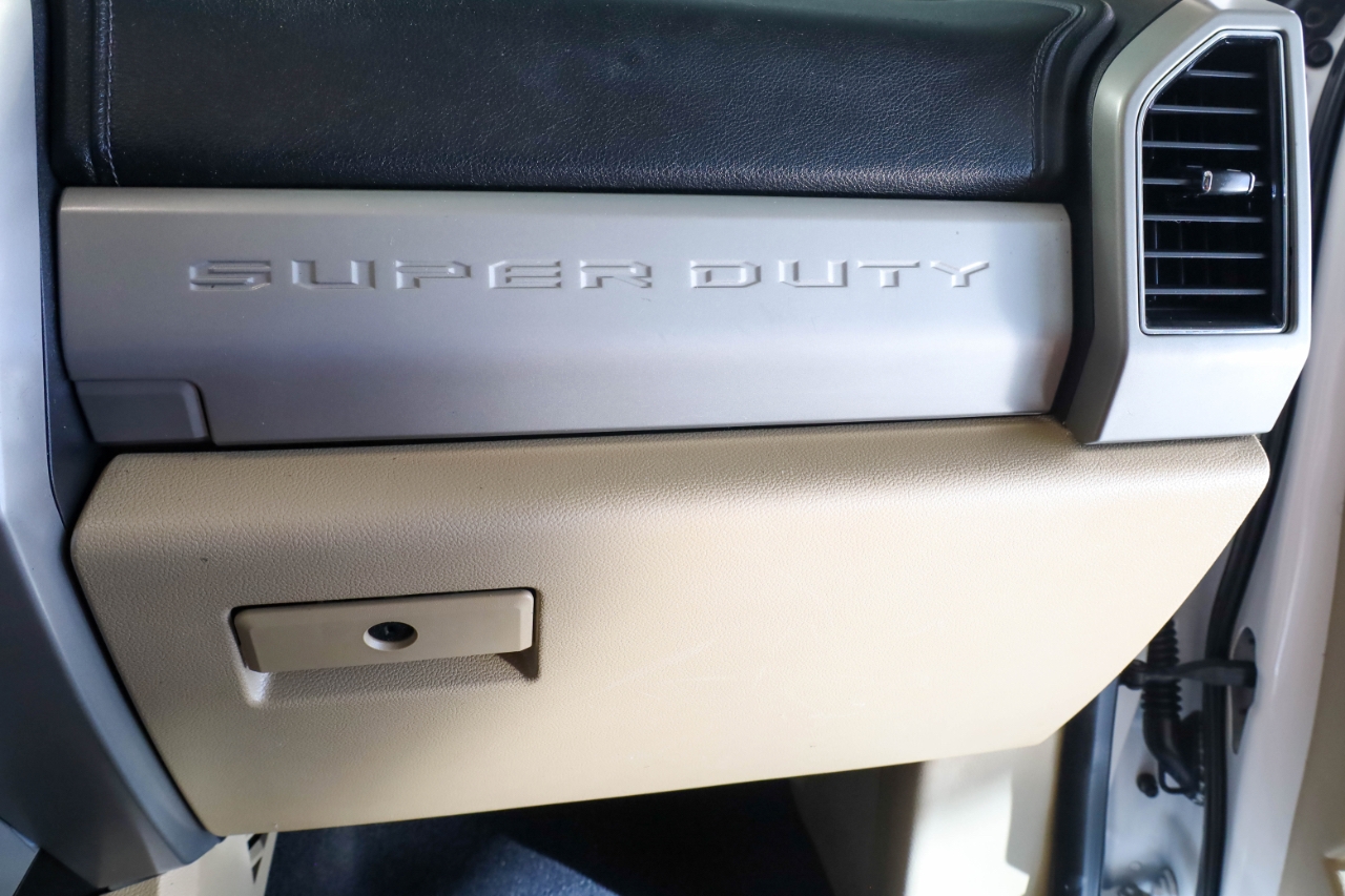 Ford Super Duty F-250 SRW King Ranch 4WD Crew Cab 8' Box 2019