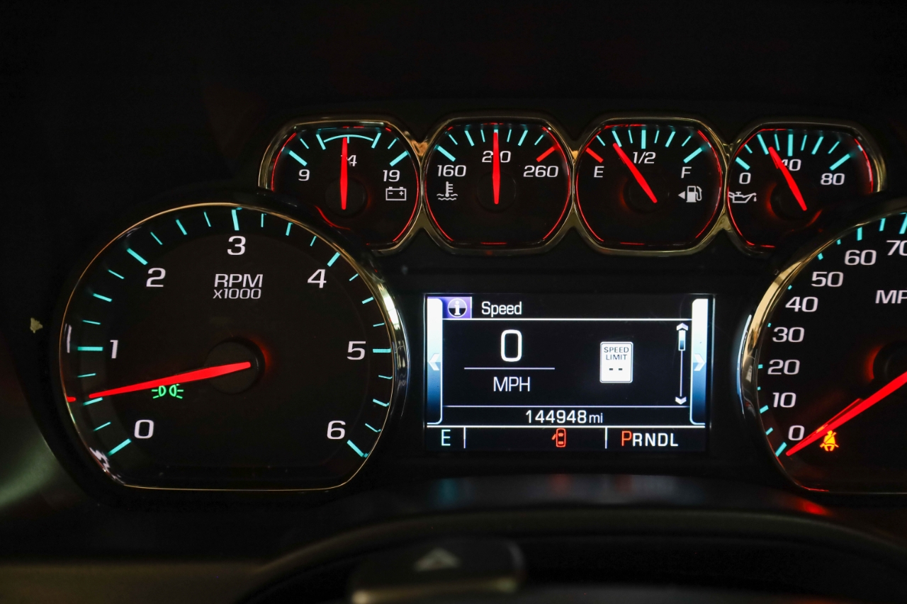 Chevrolet Silverado 1500 4WD Crew Cab 143.5" LTZ w/1LZ 2017