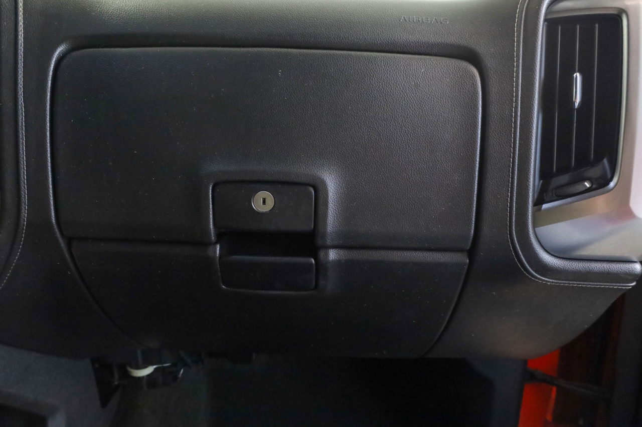 Chevrolet Silverado 1500 4WD Crew Cab 143.5" LTZ w/1LZ 2017