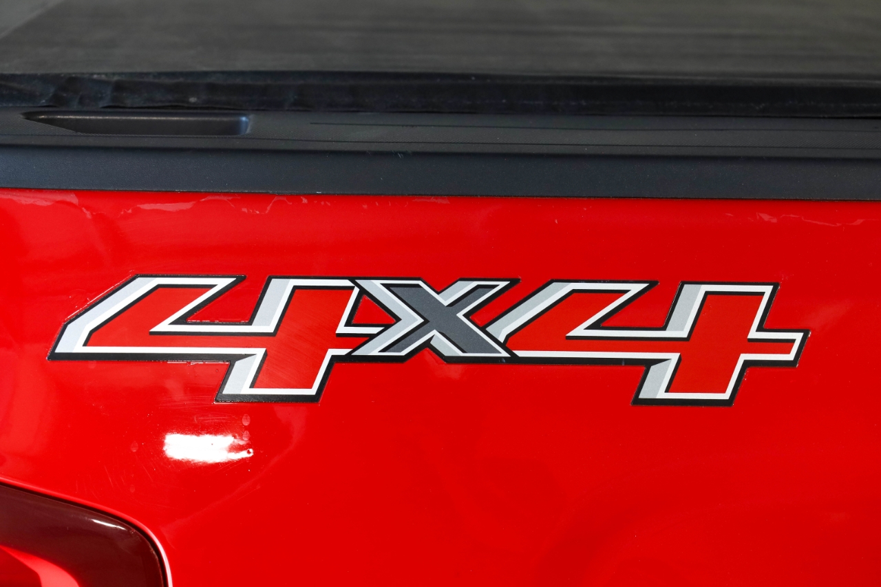 Chevrolet Silverado 1500 4WD Crew Cab 143.5" LTZ w/1LZ 2017