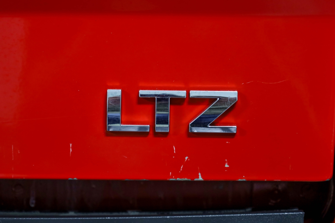 Chevrolet Silverado 1500 4WD Crew Cab 143.5" LTZ w/1LZ 2017