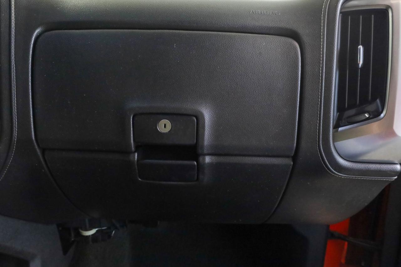 Chevrolet Silverado 1500 4WD Crew Cab 143.5" LTZ w/1LZ 2017