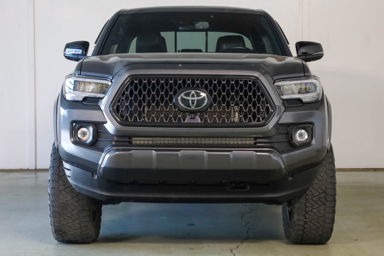 Toyota Tacoma 4WD Limited Double Cab 5' Bed V6 AT (Natl) 2023