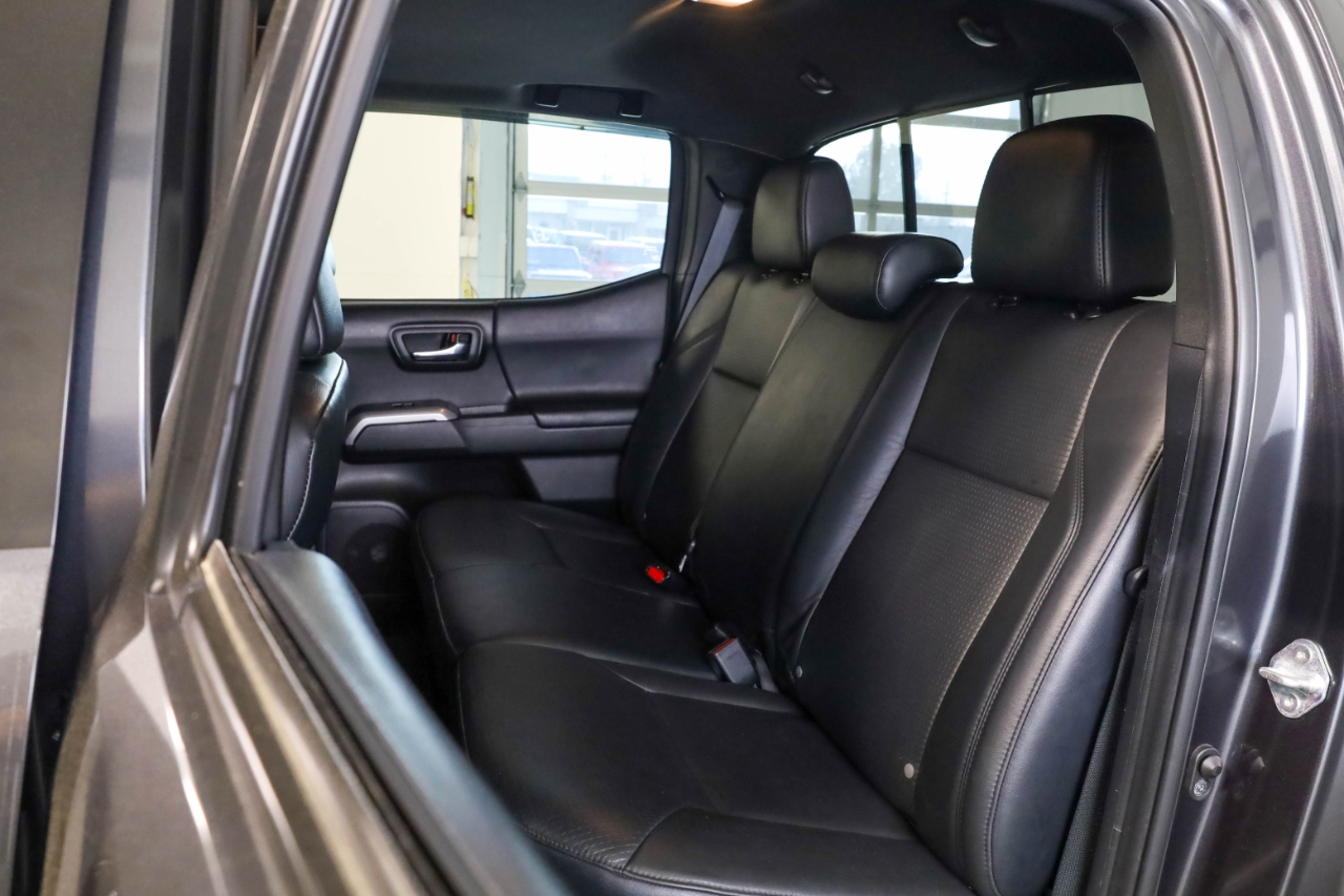 Toyota Tacoma 4WD Limited Double Cab 5' Bed V6 AT (Natl) 2023