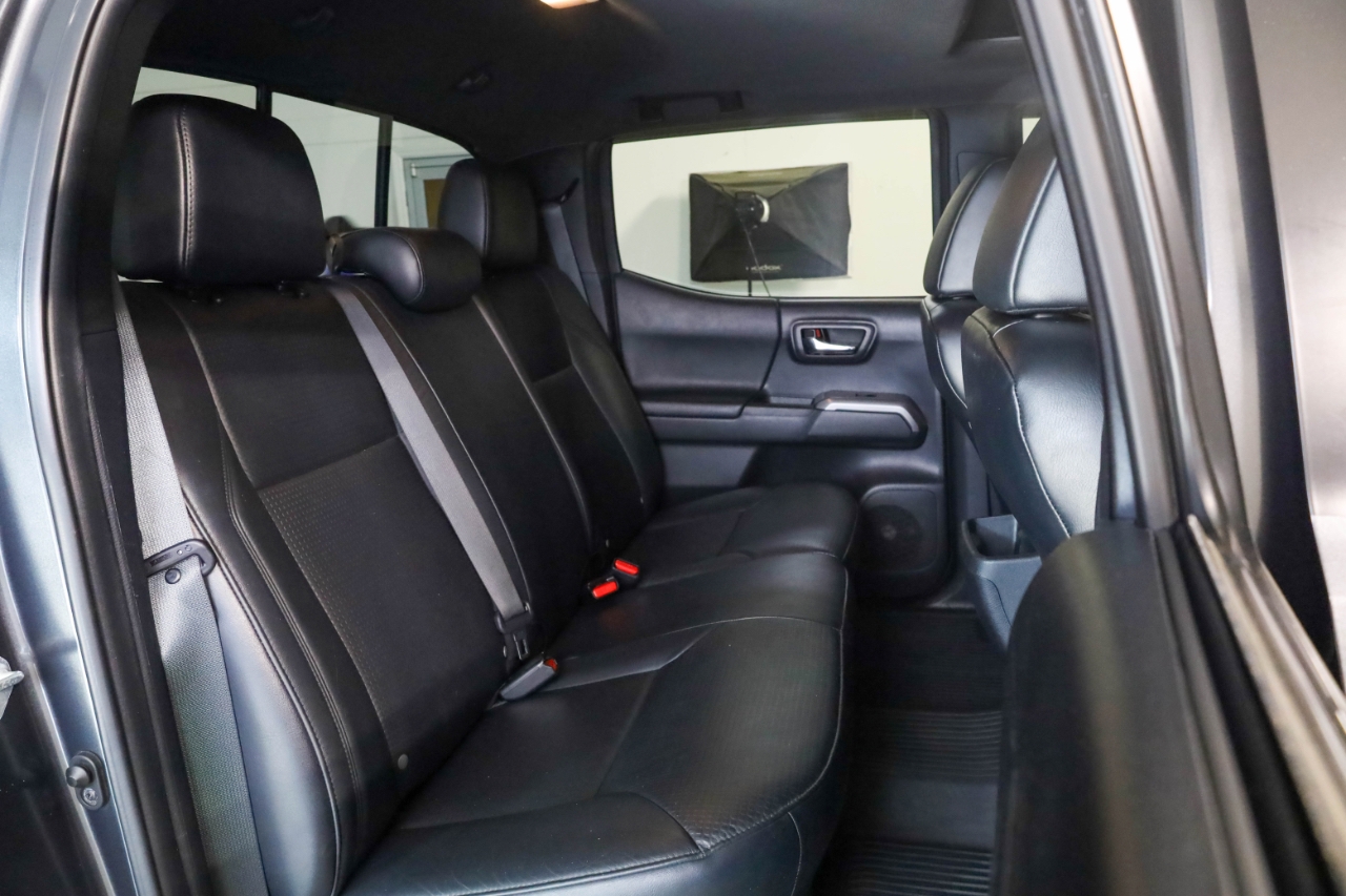 Toyota Tacoma 4WD Limited Double Cab 5' Bed V6 AT (Natl) 2023