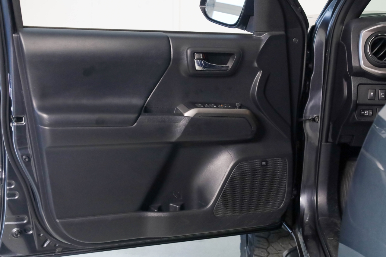 Toyota Tacoma 4WD Limited Double Cab 5' Bed V6 AT (Natl) 2023