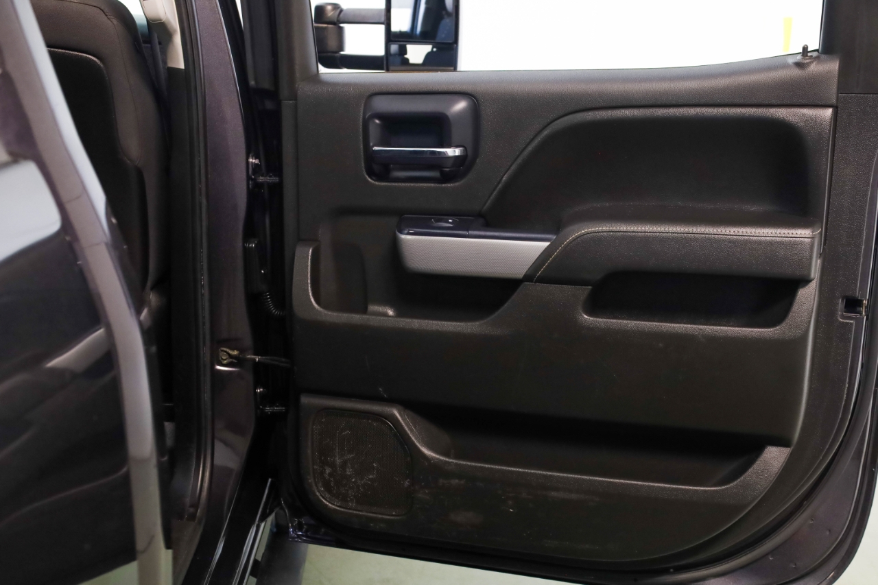 Chevrolet Silverado 2500HD 4WD Crew Cab 153.7" LT 2015 Chevrolet Silverado 2500HD 4WD Crew Cab 153.7" LT 2015