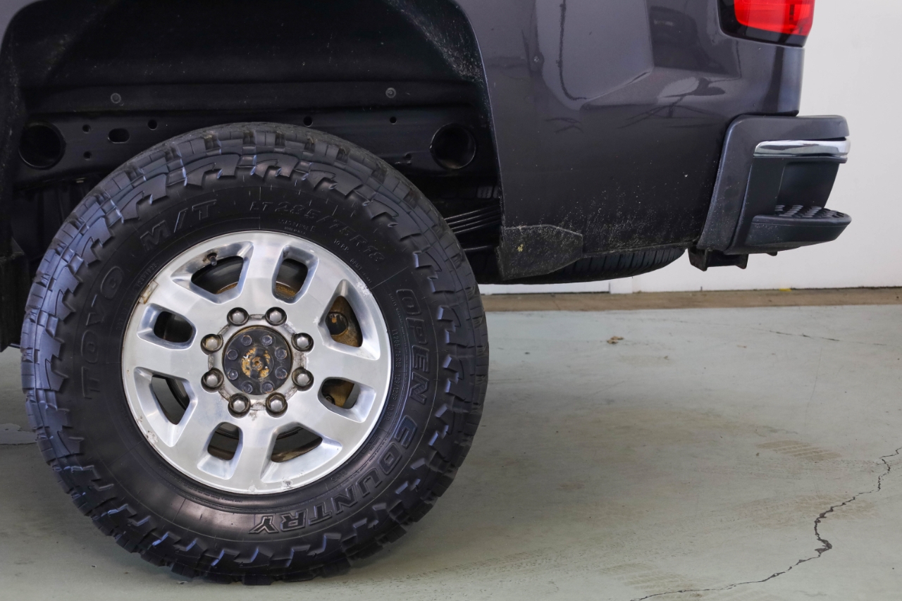 Chevrolet Silverado 2500HD 4WD Crew Cab 153.7" LT 2015 Chevrolet Silverado 2500HD 4WD Crew Cab 153.7" LT 2015
