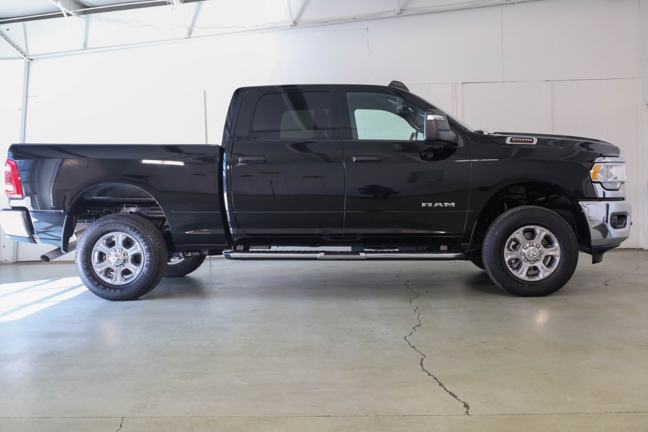 RAM 2500 Big Horn 4x4 Crew Cab 6'4" Box 2024 RAM 2500 Big Horn 4x4 Crew Cab 6'4" Box 2024