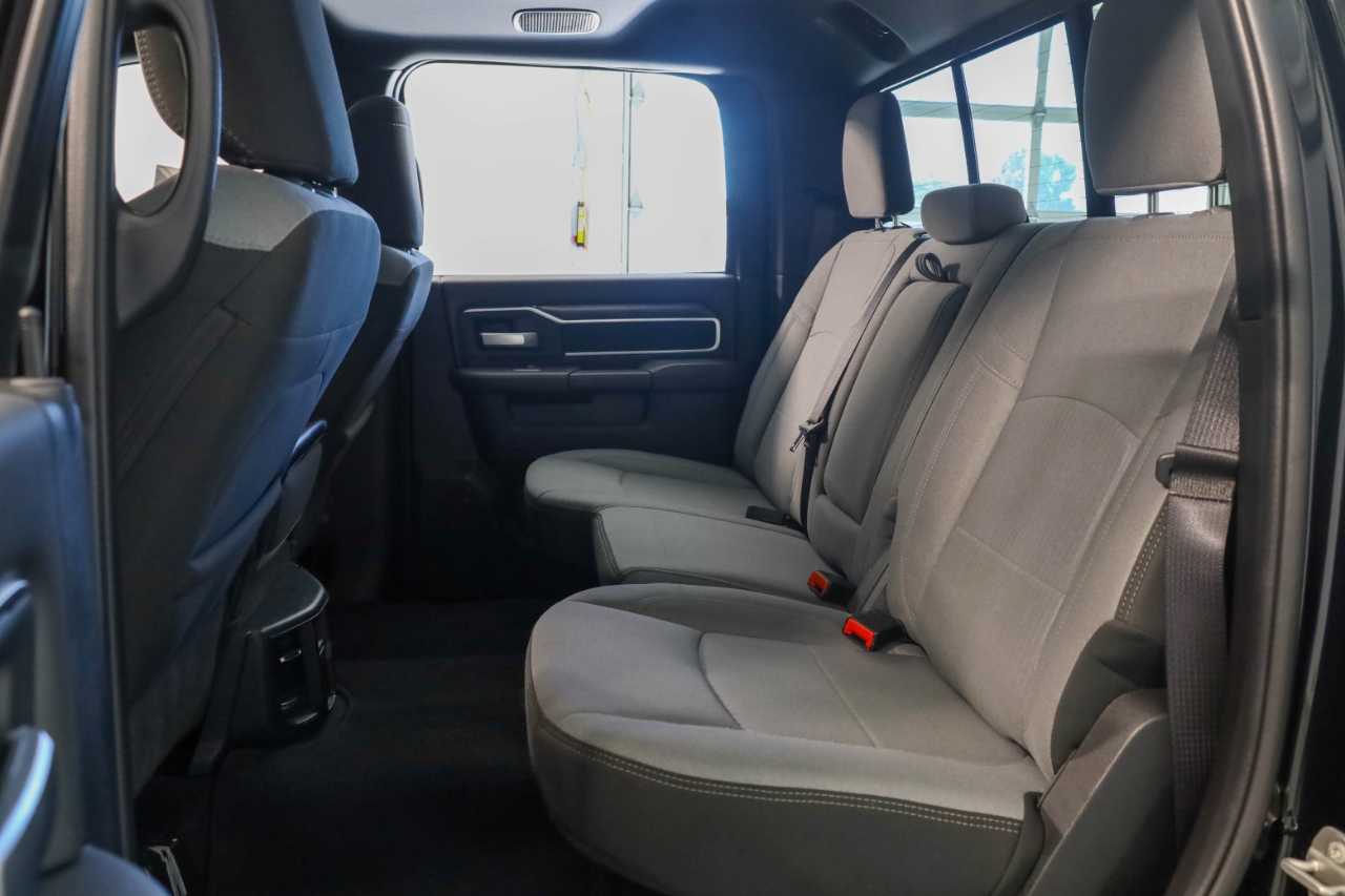 RAM 2500 Big Horn 4x4 Crew Cab 6'4" Box 2024 RAM 2500 Big Horn 4x4 Crew Cab 6'4" Box 2024