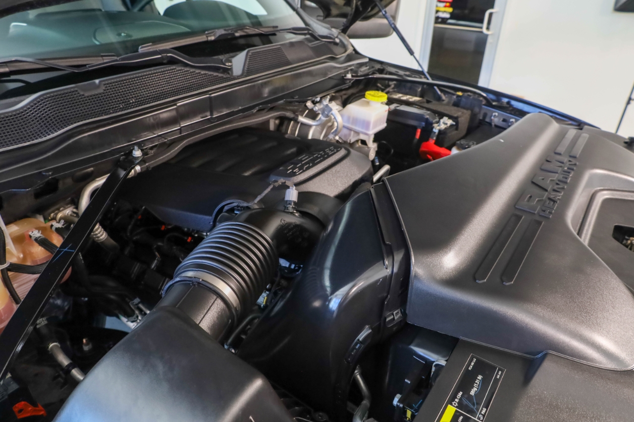 RAM 2500 Big Horn 4x4 Crew Cab 6'4" Box 2024 RAM 2500 Big Horn 4x4 Crew Cab 6'4" Box 2024