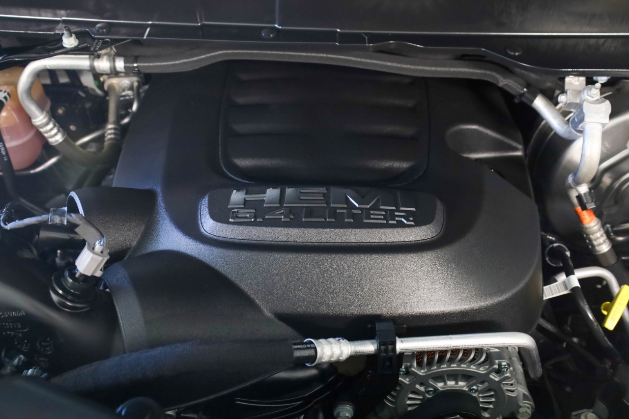 RAM 2500 Big Horn 4x4 Crew Cab 6'4" Box 2024 RAM 2500 Big Horn 4x4 Crew Cab 6'4" Box 2024