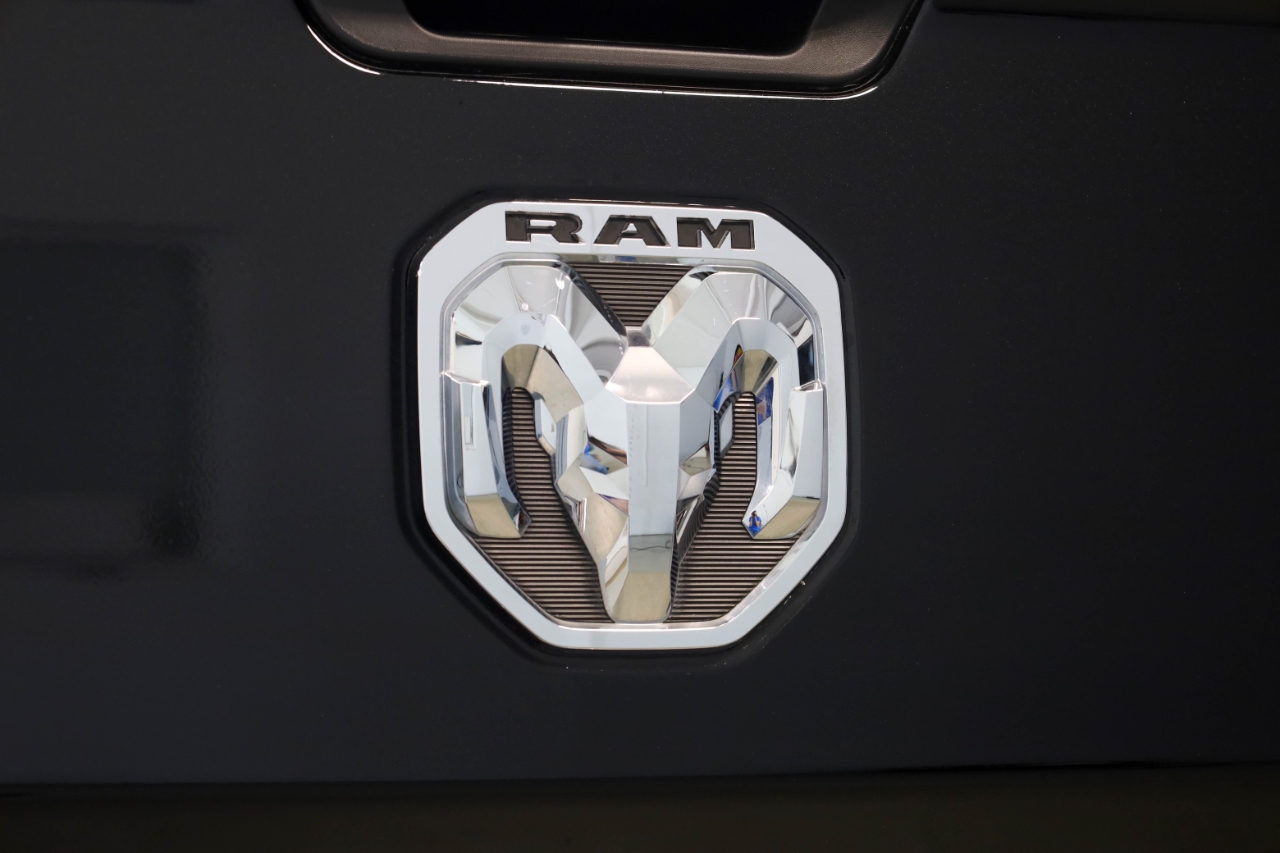 RAM 2500 Big Horn 4x4 Crew Cab 6'4" Box 2024 RAM 2500 Big Horn 4x4 Crew Cab 6'4" Box 2024