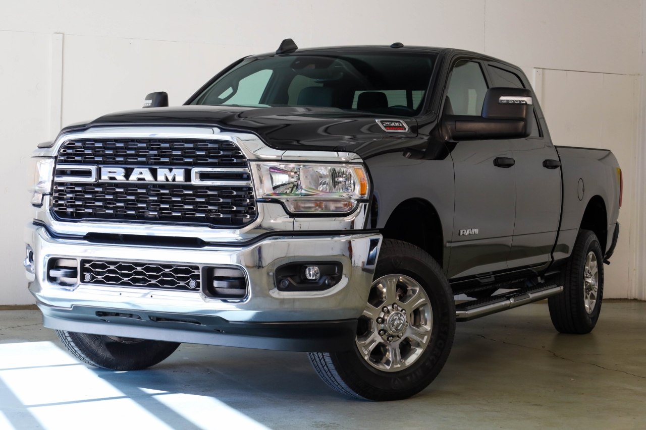 RAM 2500 Big Horn 4x4 Crew Cab 6'4" Box 2024 RAM 2500 Big Horn 4x4 Crew Cab 6'4" Box 2024