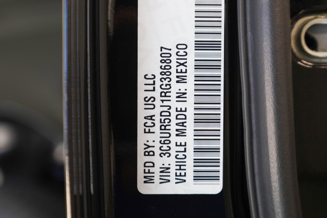 RAM 2500 Big Horn 4x4 Crew Cab 6'4" Box 2024 RAM 2500 Big Horn 4x4 Crew Cab 6'4" Box 2024