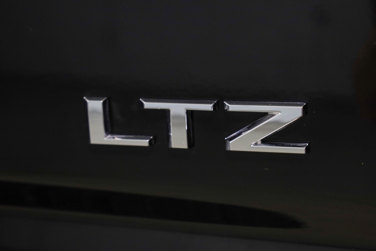 Chevrolet Silverado 1500 4WD Crew Cab 147" LTZ 2019