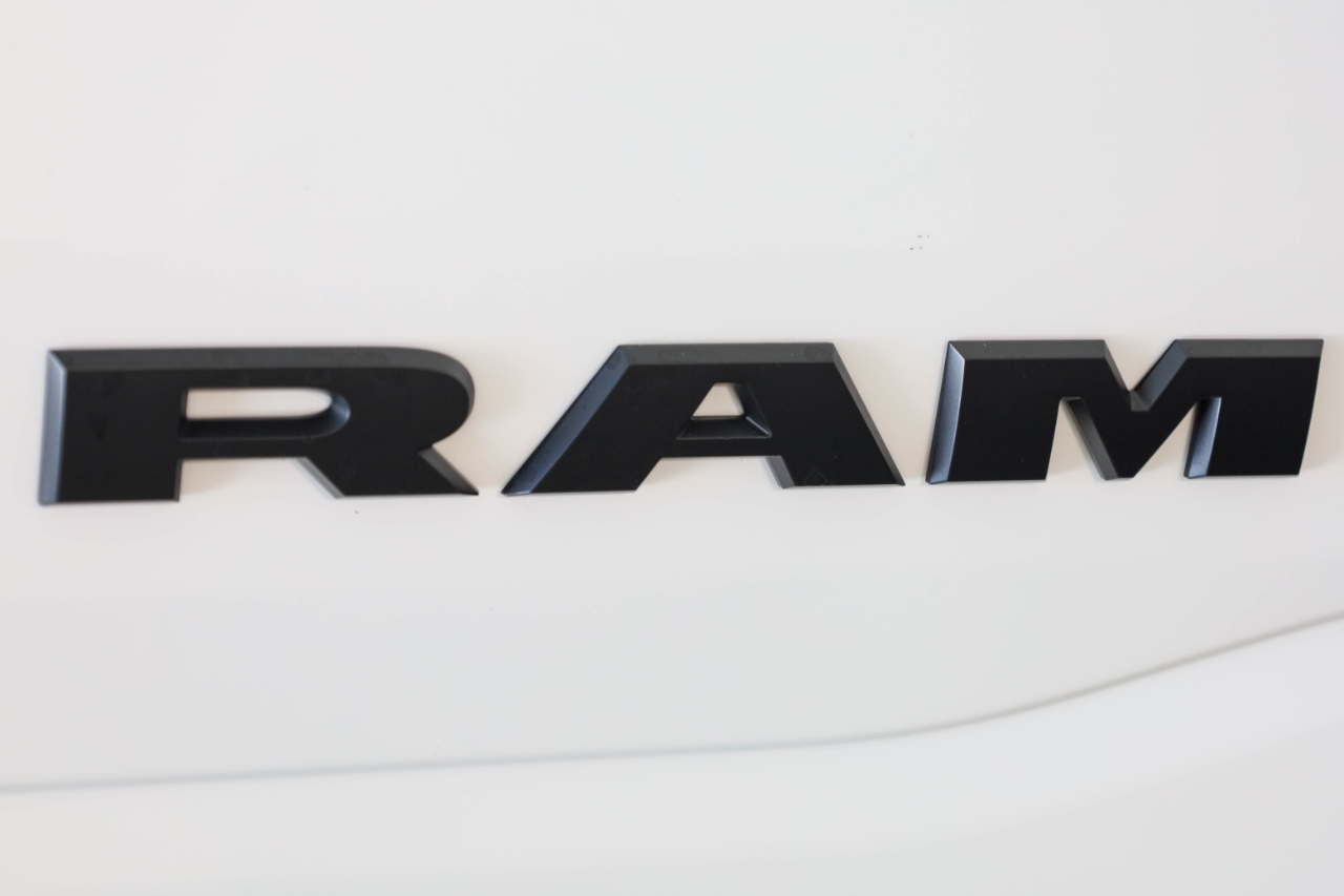 RAM 1500 Rebel 4x4 Crew Cab 5'7" Box 2024