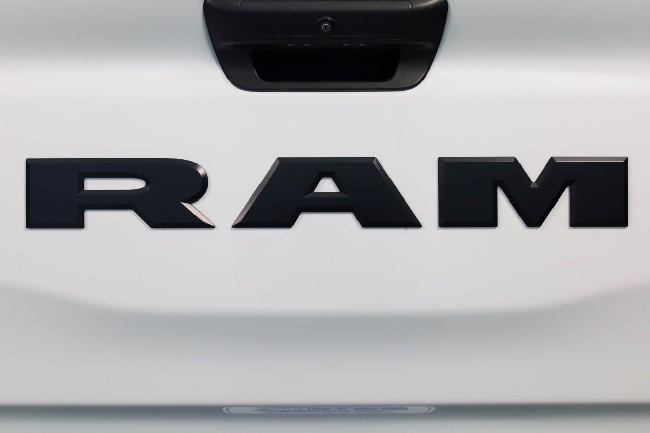 RAM 1500 Rebel 4x4 Crew Cab 5'7" Box 2024