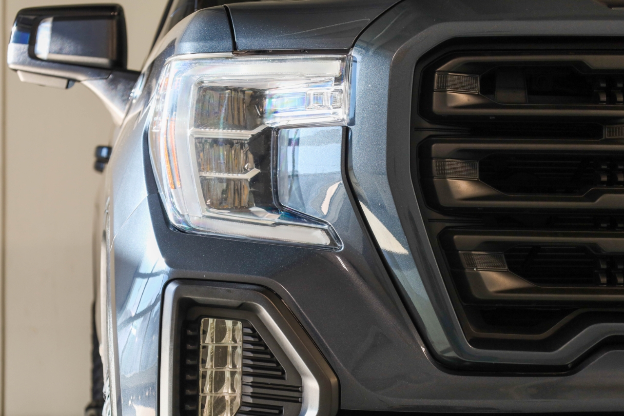 GMC Sierra 1500 4WD Crew Cab 147" AT4 2021