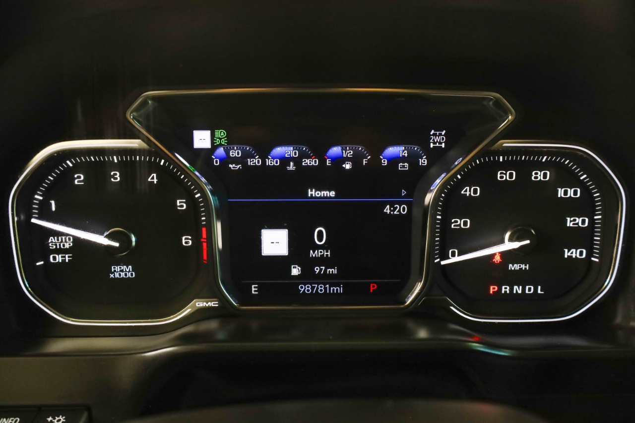 GMC Sierra 1500 4WD Crew Cab 147" AT4 2021