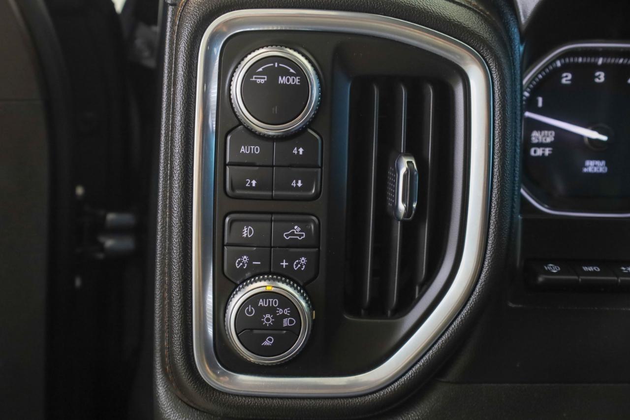 GMC Sierra 1500 4WD Crew Cab 147" AT4 2021