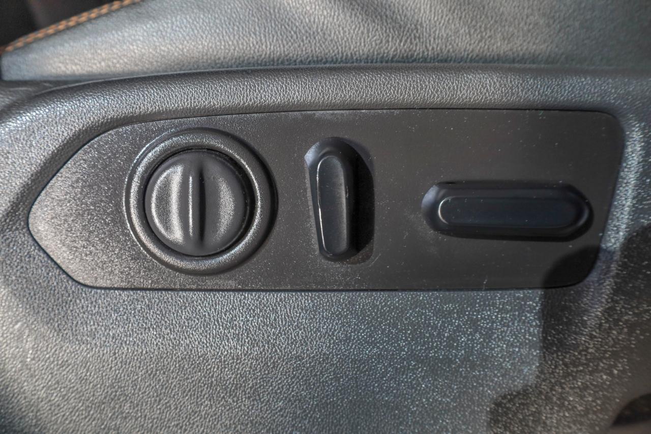 GMC Sierra 1500 4WD Crew Cab 147" AT4 2021